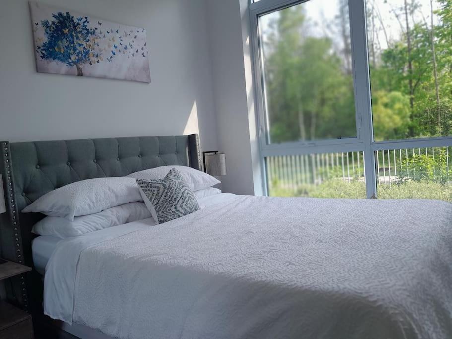 Cozy South View Suite Overlooking The Nature Trail Innisfil Экстерьер фото
